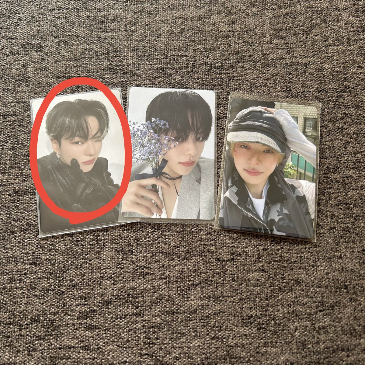 zbtr_07ae's tweet photo. @jygmyyyo26 通知不良によりお返事遅くなり申し訳ないです🙇‍♂️
お借りした画像の️⭕️を求めているのですが、2,3枚目よりどちらをお求めでしょうか？ https://t.co/Vtz7cgh9mp