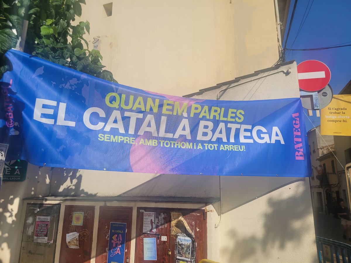 jbadia16's tweet photo. A Sant Esteve de Palautordera t'ajuden a arrelar-te.
En català, és clar. https://t.co/qW0CU0QRpf