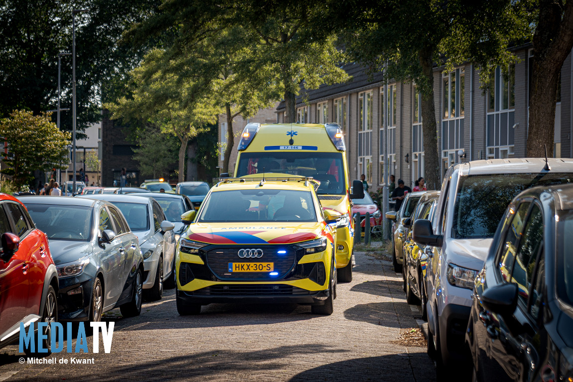 Jong kind te water aan de Bahreinstraat