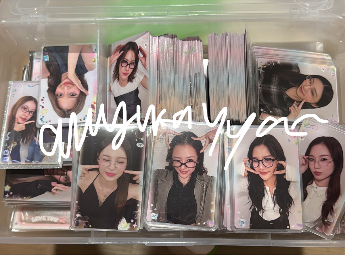 Intobymy's tweet photo. เดี๋ยวมาลงนะคะแรนด้อมgirl มีทุกเมม แบบครบเซตด้วย

DMที่สนใจมาก่อนได้คะ
เดี่ยว20-110/ เซต300~

#งานมหกรรมนิยายนานาชาติ2026xGMMTV 
#ตลาดนัดgmmtv 
#ตลาดนัดเอมี่บอนนี่ #ตลาดนัดน้ำตาลฟิล์ม #ตลาดนัดมิ้ลค์เลิฟ #ตลาดนัดแจนจิงจิง #ตลาดนัดวิวมิ้ม #ตลาดนัดกระปุกไซซี #ตลาดนัดfelizz https://t.co/19CPsqF0KC