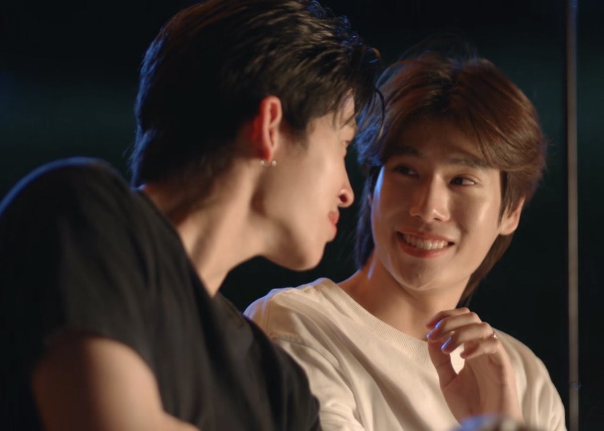 jaemilk's tweet photo. ขอชมภูวินทร์หน่อยในบทลูกพีชหน่อย ลูกพีชไม่ต่างอะไรกับภุวินเลย แต่เล่นยังไงให้ไม่เหมือนพุวินเลย ทั้งๆที่แทบไม่มีอะไรต่างมาก ชุด เมคอัพ ทรงผม แต่พุวินเล่นบทลูกพีชได้แบบคนละคน เล่นได้เชื่อมากๆว่านี่คือลูกพีชตรงตามในซีรีส์เลยย เก่งมากอะ https://t.co/ytMi4y710k
