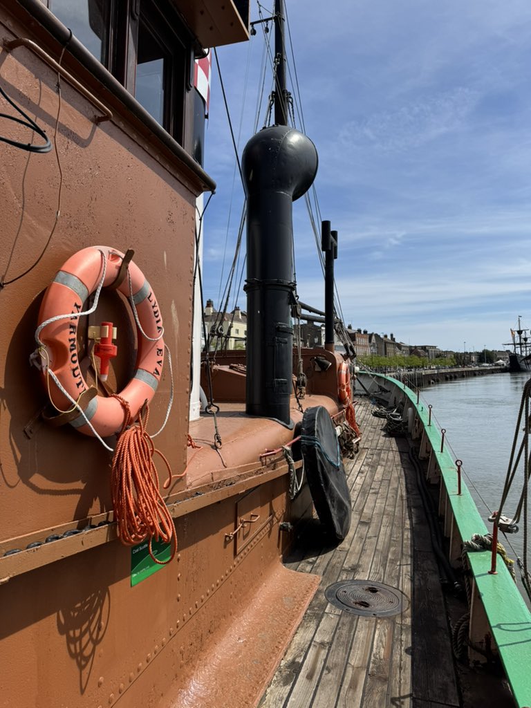 JonathanWoodhe2's tweet photo. A film star in #GreatYarmouth! The ‘Lydia Eva’ steam trawler took Willy Wonka back to Wonkaland in the 2023 film! @NatHistShips #Wonka https://t.co/SNwpVRe2ED