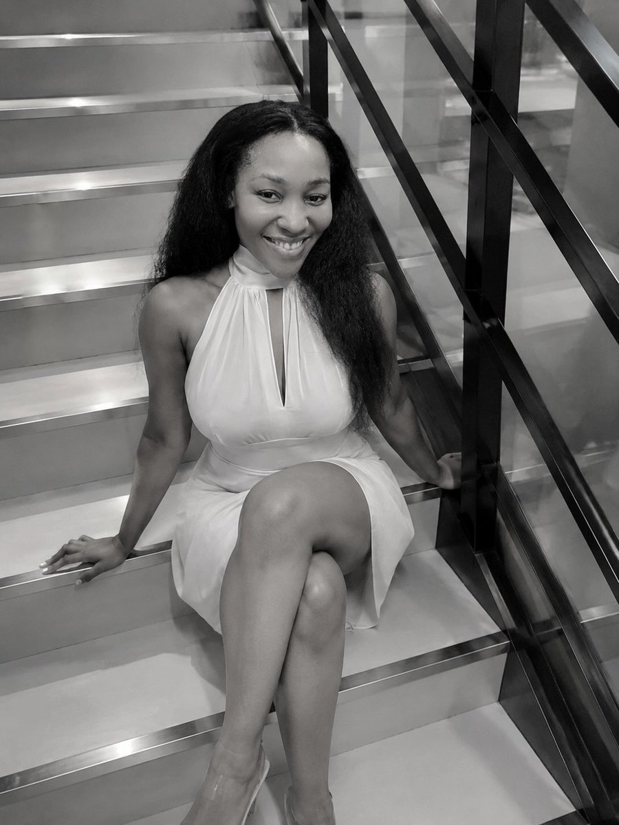 Simonloveth9's tweet photo. Guys quote this with a black and white pic/video of you. Pls don’t air me https://t.co/TUFMZZSbU5