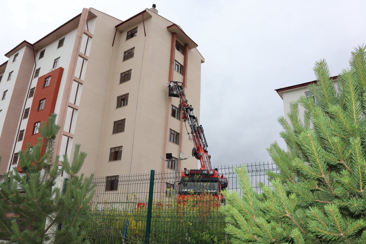 GSB_Ardahan's tweet photo. 🏢 Yurtlarımızda yeni dönem hazırlıkları devam ediyor!

Tatil döneminde yurtlarımızda bakım, onarım ve yenileme çalışmalarımız aralıksız sürüyor.

📍Niyazi Mısri Kız Öğrenci Yurdu https://t.co/HX3A4p99vR