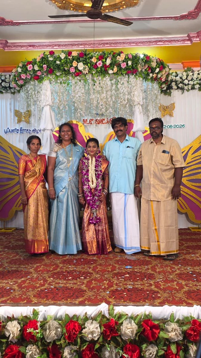 sofiarachel7's tweet photo. Half Saree function...
#Perinbam #SofiaRachel #சோபியா_அன்புச்செழியன் #சோபியா_ரேச்சல் #SofiaAnbuchezian #பேரின்பம் #Native #function #relatives https://t.co/1awP7oGLdq