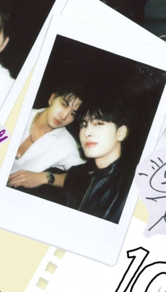 simmmmbaaaa's tweet photo. Polaroid with you 🖤🤍 https://t.co/FVmsb9c5OP