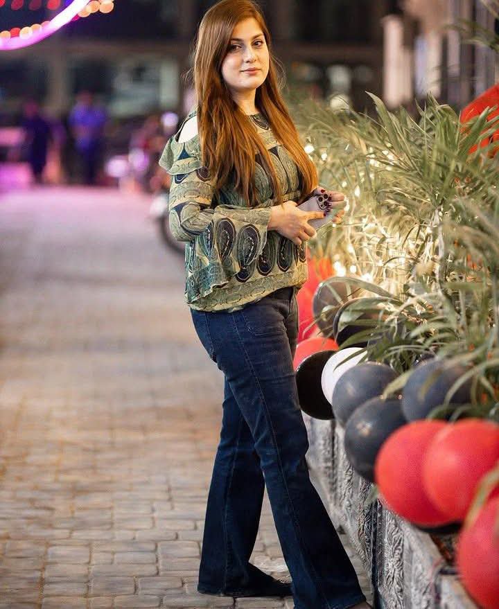 iq18773028's tweet photo. کچھ سبق زندگی اور کچھ رشتے بھی سیکھا دیتے ہیں

#قومی_زبان https://t.co/pcbk0Fu7VJ