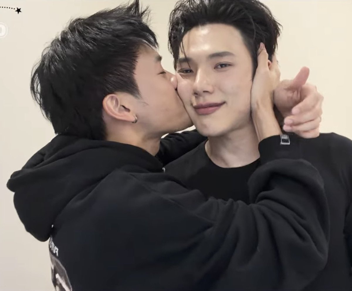 annyongouroad's tweet photo. แต่ดูฟินสุดเลยนะคะ 5555555555 https://t.co/q5DpNocFiT