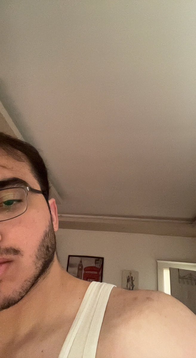 urdadyy4's tweet photo. اشتقتولي صح؟ https://t.co/f5YyTAIWE3