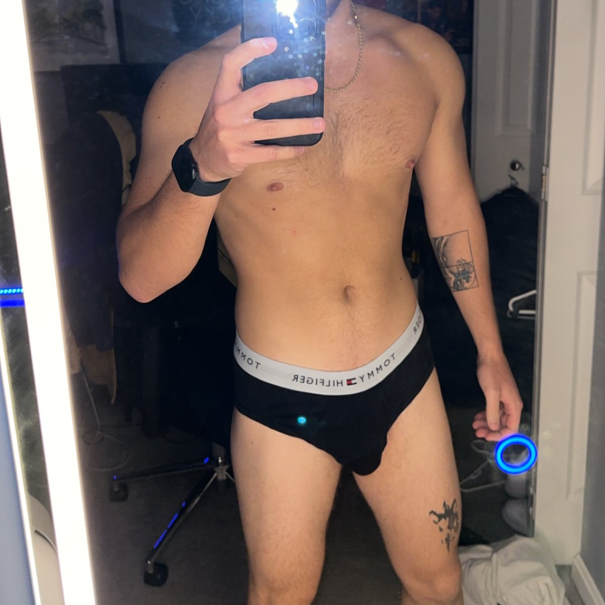 Kaysontx's tweet photo. Need more people in my DMs 

#twink #gay #porn #twunk #sex #nl 
#trade https://t.co/38xq7tBqLz