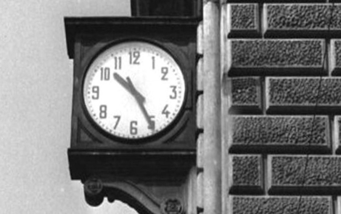 Cartabellotta's tweet photo. Dopo 46 anni, continuare a nascondersi dietro il «terrorismo» non rende giustizia alla memoria delle 85 vittime.
La #stragediBologna è di matrice #neofascista.
Punto!

#Meloni 
#2Agosto #Bologna https://t.co/N9b2ACiOGe