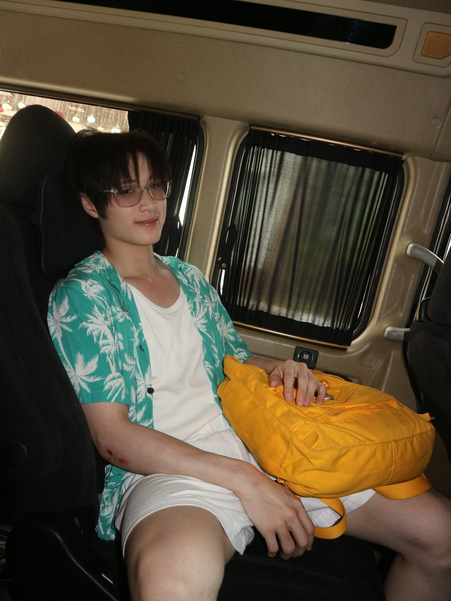 natasittttt's tweet photo. สภาพหลังถ่ายแต่ละซีน กำลังย้ายโลพร้อมบาดแผลนักรบ 

ปล.น้องลันเตาถ่ายให้ค้าบ 

YOUR THIRD SERIES EP2

#ที่สามของเธอEP2 https://t.co/OULkdUDrOb