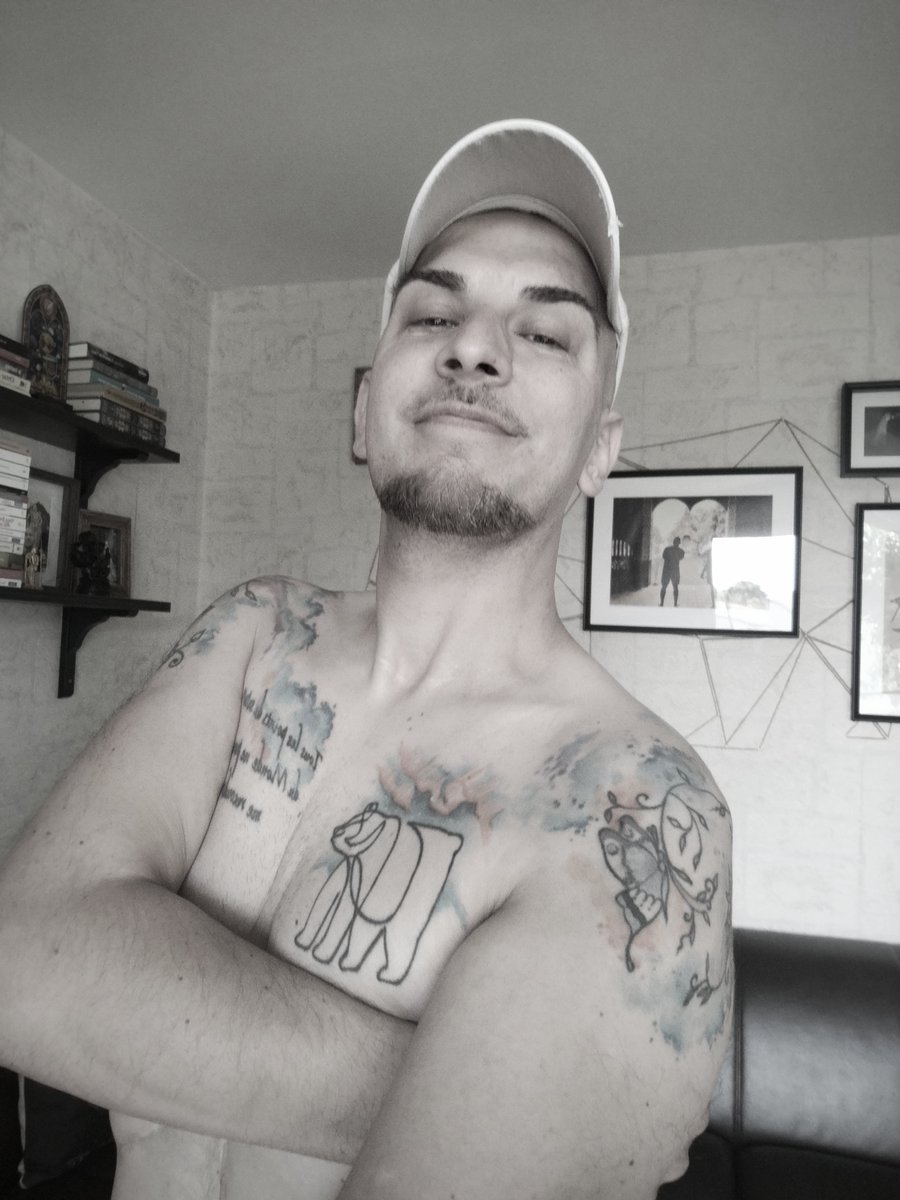 ImminentContact's tweet photo. 🦋🩶 

#LGBTQIASunlightOfAugust https://t.co/OvwKtHGO1U