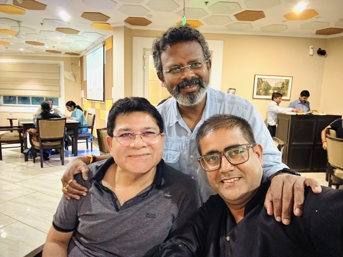 ashwani_dube's tweet photo. Happy Friendship Day Friends!
@ShaktiShekhar @AbhishekSaket https://t.co/pN07gaFA9V