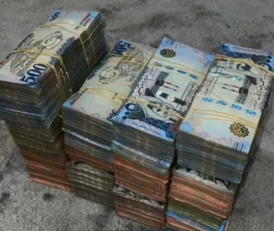 al_adwa58239's tweet photo. لو جتك 8 مليون ﷼ سعودي  اليوم
هل يمكن للمبلغ .. أن يحل كل مشاكلك💵 

۱ - نعم

۲- لا https://t.co/DeANVLcicp