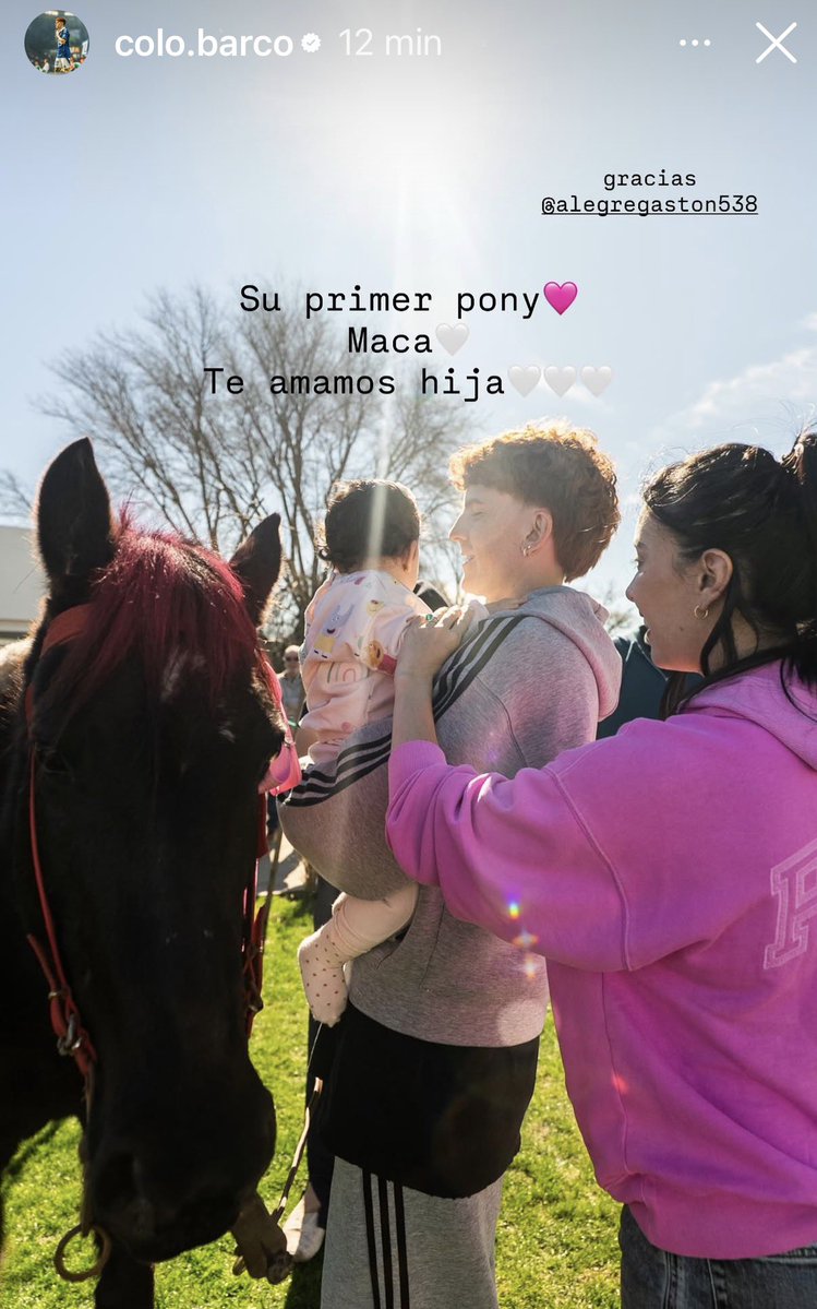 hprincesito's tweet photo. LE REGALABA UN PONY COLORADO AJJSJDJDJDJFJDJ tipazo https://t.co/tfU0iiwWyk