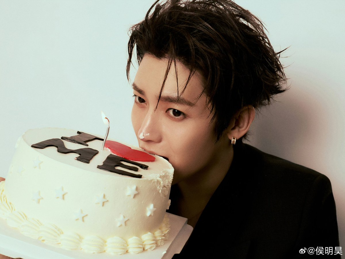 alwaysneul_'s tweet photo. 후명호라는 남자 웨이보 올라왔다 ㅁㅊ
귀엽다.. 영원히 생일축하 해주고싶어라..🥹 https://t.co/gTDxbPCOaa