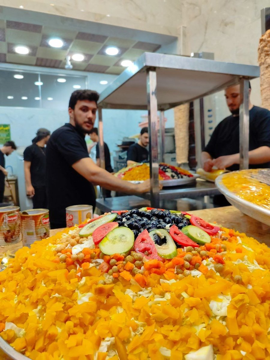 semes1415's tweet photo. خدایی یه همچین غذایی کجا پیدا میشه غیر از مشایه امام حسین علیه السلام...
#یا_لثارات_الحسین
#امت_مبعوث https://t.co/WBOII9Ihin