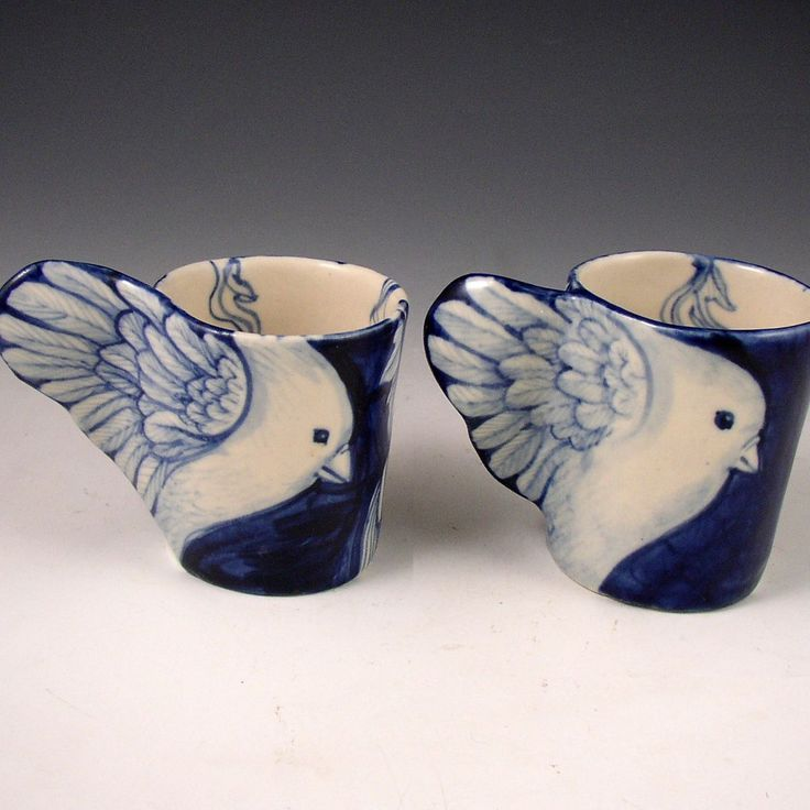 HerodotusWave's tweet photo. Handcrafted blue and white porcelain bird cup created by ceramic artist Pam Stern. https://t.co/p2W5fsyJ20