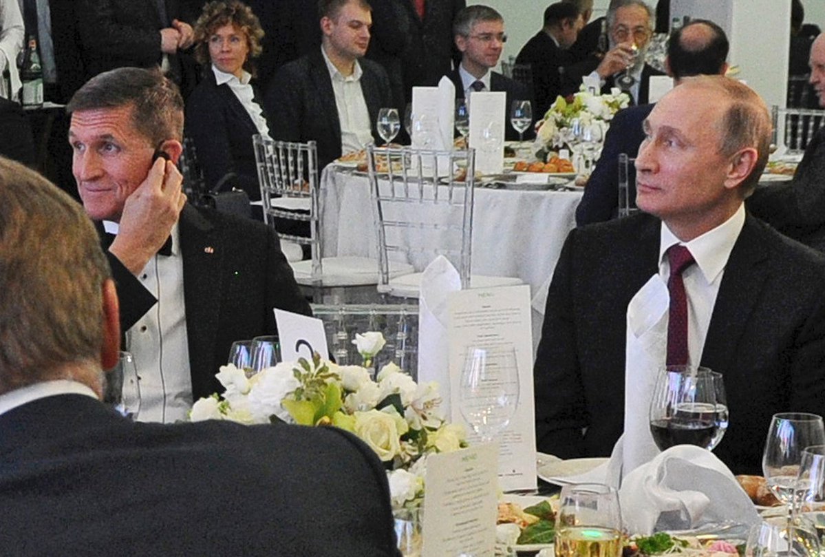 mhmck's tweet photo. What a small world! Your favourite patriot, Mike Flynn, is also Putin's favourite FSB agent. https://t.co/HTVomhkWDl