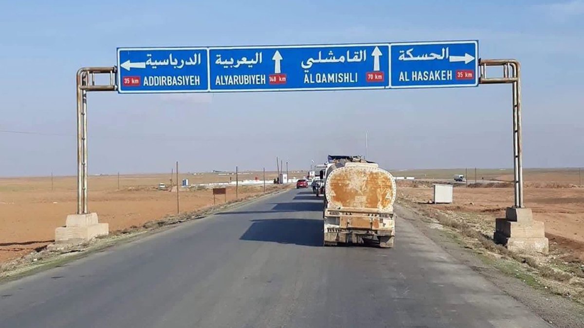 Adsat_Haqiqa's tweet photo. 🔴 أقدم مسلـ.ـحون مجهولون على اعتر.اض صهريج محمّل بمادة المازوت على طريق عمبارة الرابط بين مدينتي القامشلي والحسكة، قبل أن ينفذوا عملية سطـ.ـو على حمولته.

📌 وبحسب المعلومات الأولية، وقعت الحادثة على الطريق الواصل بين المدينتين، فيما لا تزال ملابساتها قيد المتابعة. https://t.co/z52lAc1L3y
