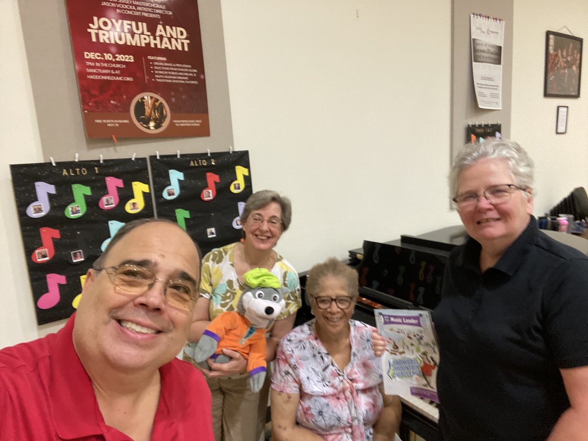 SchopferL's tweet photo. πΆβοΈ Behind the scenes,
#SnowballMountainVBS #VacationBibleSchool #HaddonfieldUMC #BehindTheScenes #ServingWithJoy #ChristianCommunity #FaithInAction #MusicMinistry #PraiseTheLord #GrowingInFaith #GodsLove #Teamwork #MakingDisciples #JoyfulHearts #BlessedToServe #VBSFun https://t.co/gxoL1NSXZX