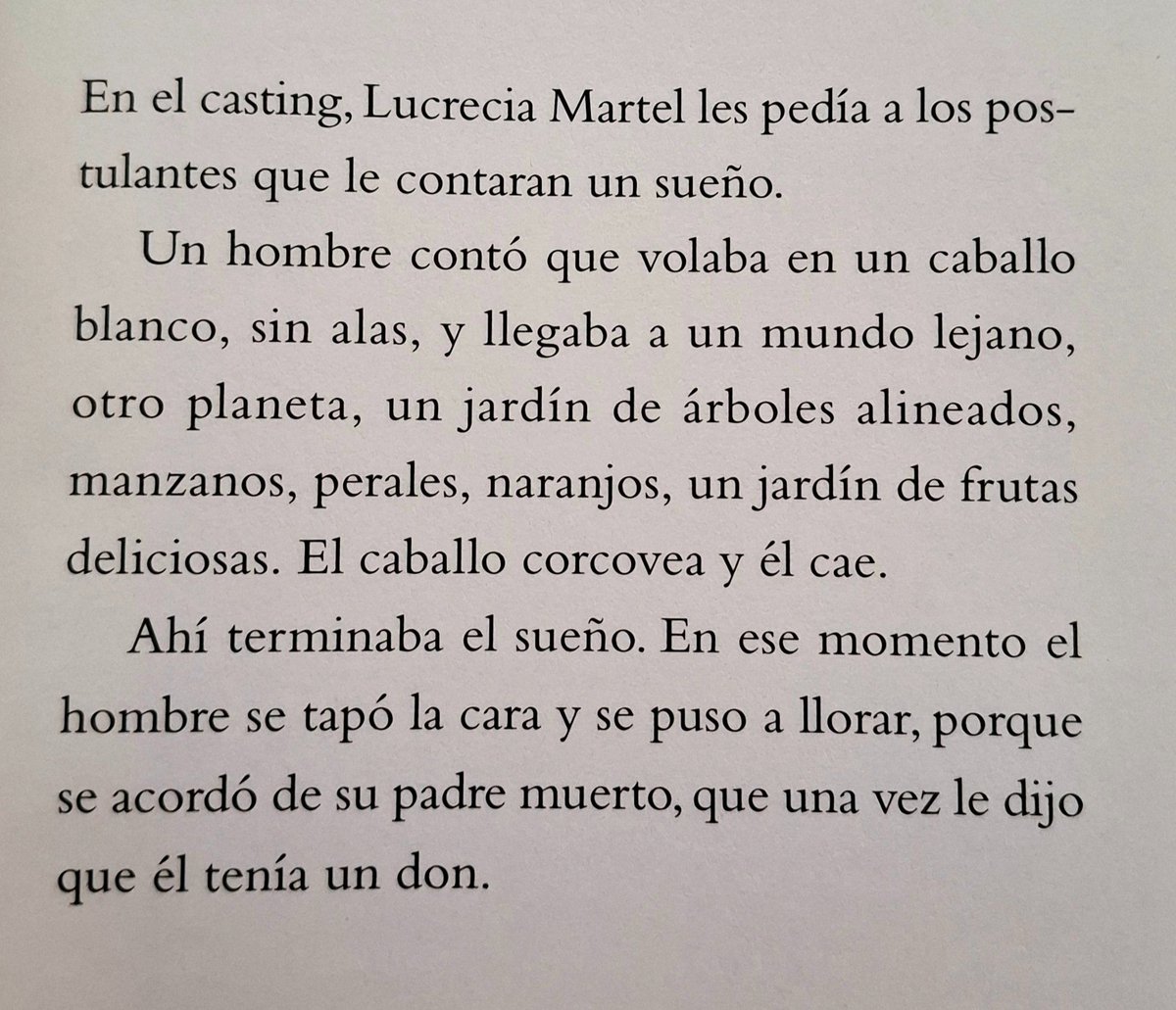 vvs00's tweet photo. Lucrecia Martel, Lyncheana.
(Notas del rodaje de Zama) https://t.co/xEzerJdmAr