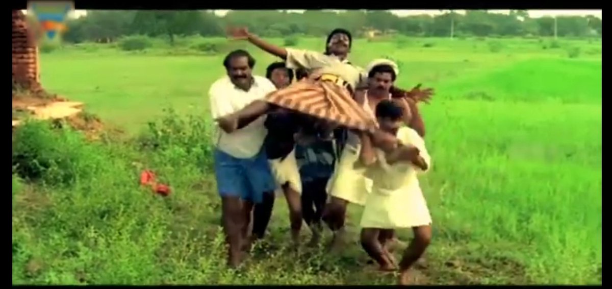 Balaa_97's tweet photo. அடிக்கிற வெயிலுக்கு இன்னும் ஒருவாரம் ஊர்ல இருந்தா இதான் நெலமை போல..👇😟
 #Tamilnaduweather #drysoil https://t.co/9N2HjV9JR5