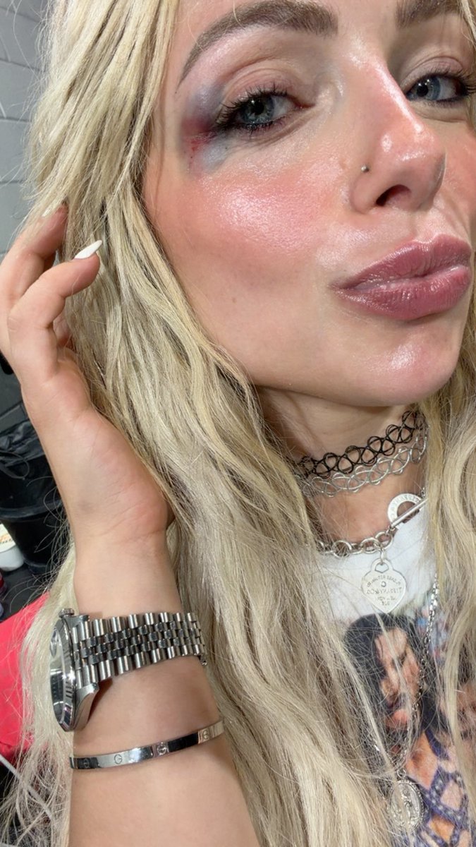 YaLivOncee's tweet photo. Iyo, you could never make me ugly 🥰 https://t.co/1GgbTXxHCO