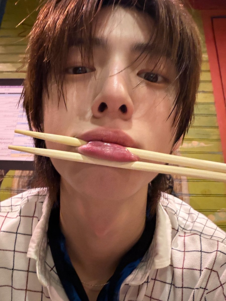 KIMJUHOONID's tweet photo. [020826] JUHOON Weverse Update 

yall crazy chicago (1/4)

#JUHOON #주훈 #ジュフン
#CORTIS #코르티스 https://t.co/5luY5xks3P