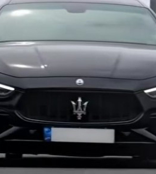 chubapie's tweet photo. Did Perth actually buy a Maserati and have Santa as his passenger?! Holy moly, faen behavior privilege is on different level... https://t.co/d5oyff3nkz