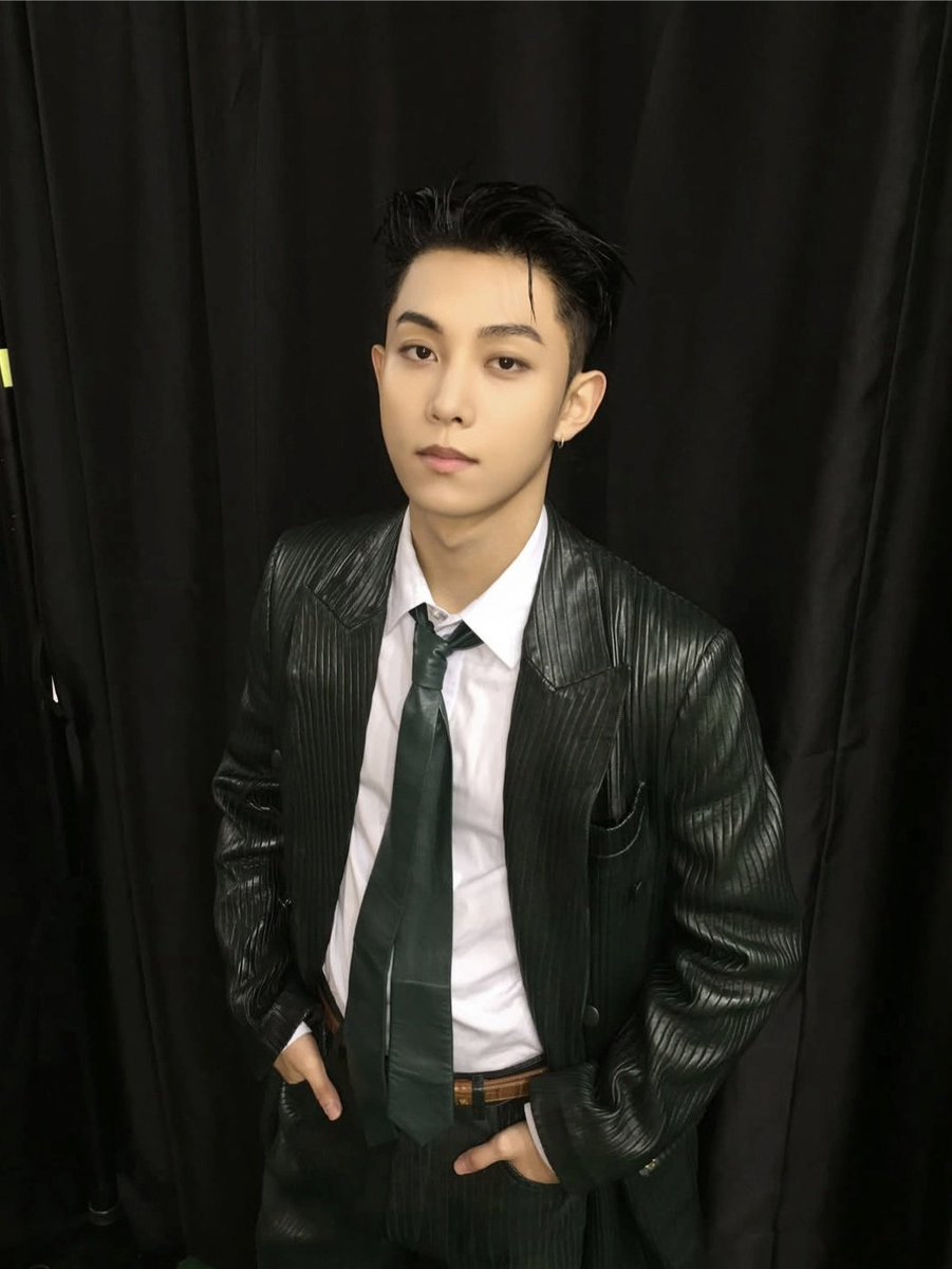 LngshotColombia's tweet photo. Actualización de los chicos en IG ♨️❤️‍🔥

#LNGSHOT #롱샷 #LNGSHOT4_COLOMBIA #LOUIS #루이 #OHYUL #오율 #WOOJIN  #우진 #RYUL #률 #MOREVISION #KMA https://t.co/0ohzmfKYK7