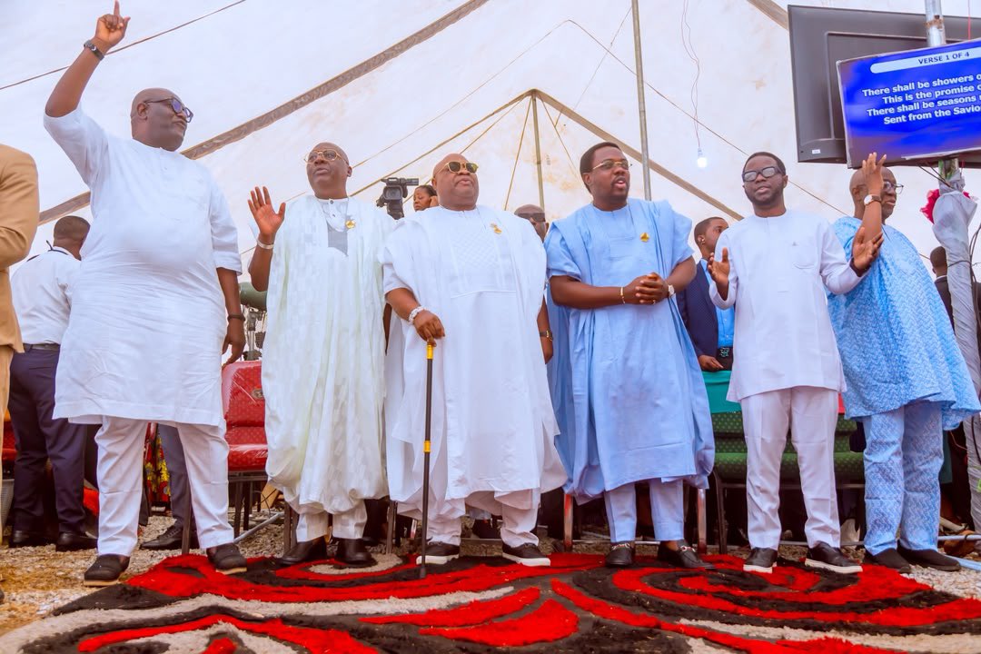 AAdeleke_01's tweet photo. Today, I joined worshippers at the Winners’ Chapel Church Service in Osogbo, where I reaffirmed my unwavering commitment to the peace, security and democratic rights of the good people of Osun State. I urged citizens not to be intimidated by threats or acts of violence but to remain steadfast and come out peacefully to exercise their constitutional right to vote in the August 15 governorship election. 

I assured our people that their safety remains my administration’s utmost priority and called on everyone to reject fear while defending democracy through the ballot.

I also reflected on the remarkable achievements of our administration across workers’ welfare, healthcare, education, infrastructure, agriculture and other critical sectors, noting that these accomplishments remain our strongest campaign message. 

Together, we will continue to uphold the values of peace, justice and good governance for a greater Osun State.

#ImoleCarryOnAccordingly