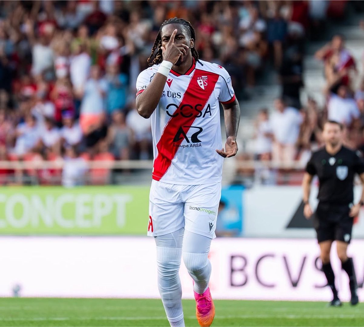 SwissTalents_'s tweet photo. 🚨🇨🇭 𝗛𝗮𝗹𝗹𝗼, 𝗠𝘂𝗿𝗮𝘁… 📞👀

⚽️ 3 goals
🎯 1 assist
🏟️ 4 matches

Does Winsley Boteli deserve a call-up for Switzerland’s Nations League matches in September ??? https://t.co/0IVzc5uyZK