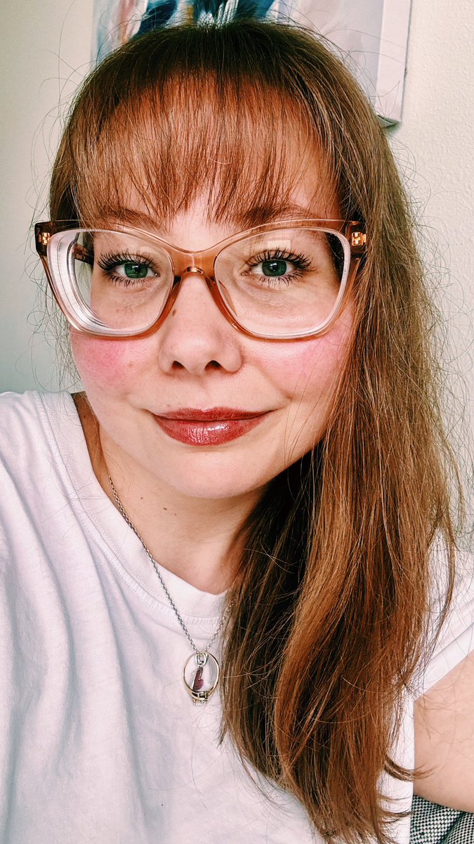 colorsofcleo's tweet photo. ✨ icon, but in color ✨ https://t.co/AiQGiZRNXe
