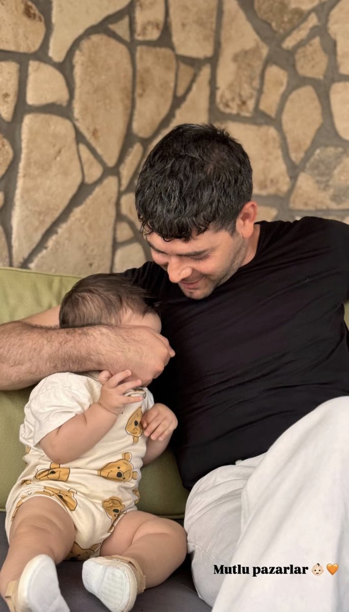 DTural's tweet photo. Barış Baktaş ve oğlu Adar Doruk'tan baba oğul karesi. 💙 https://t.co/dq11WzzRsn