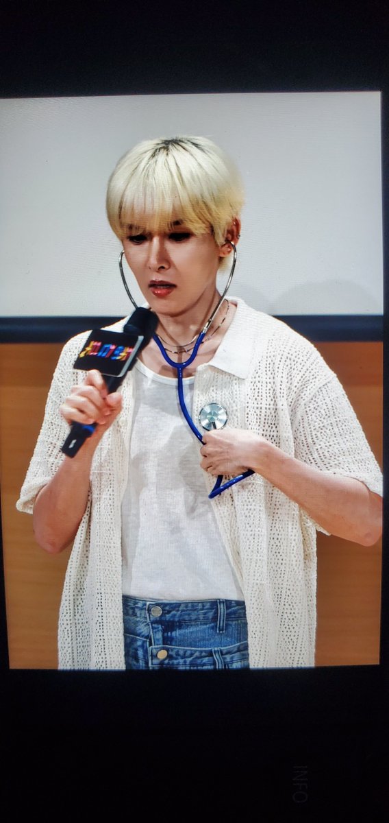 rwtingting's tweet photo. 260802 RYEOWOOK The 1st Single Album [Runaway] FANSIGN EVENT in TAIPEI preview 1
#려욱 #Ryeowook 
@9ryeong9 https://t.co/PkBAE6hHcL