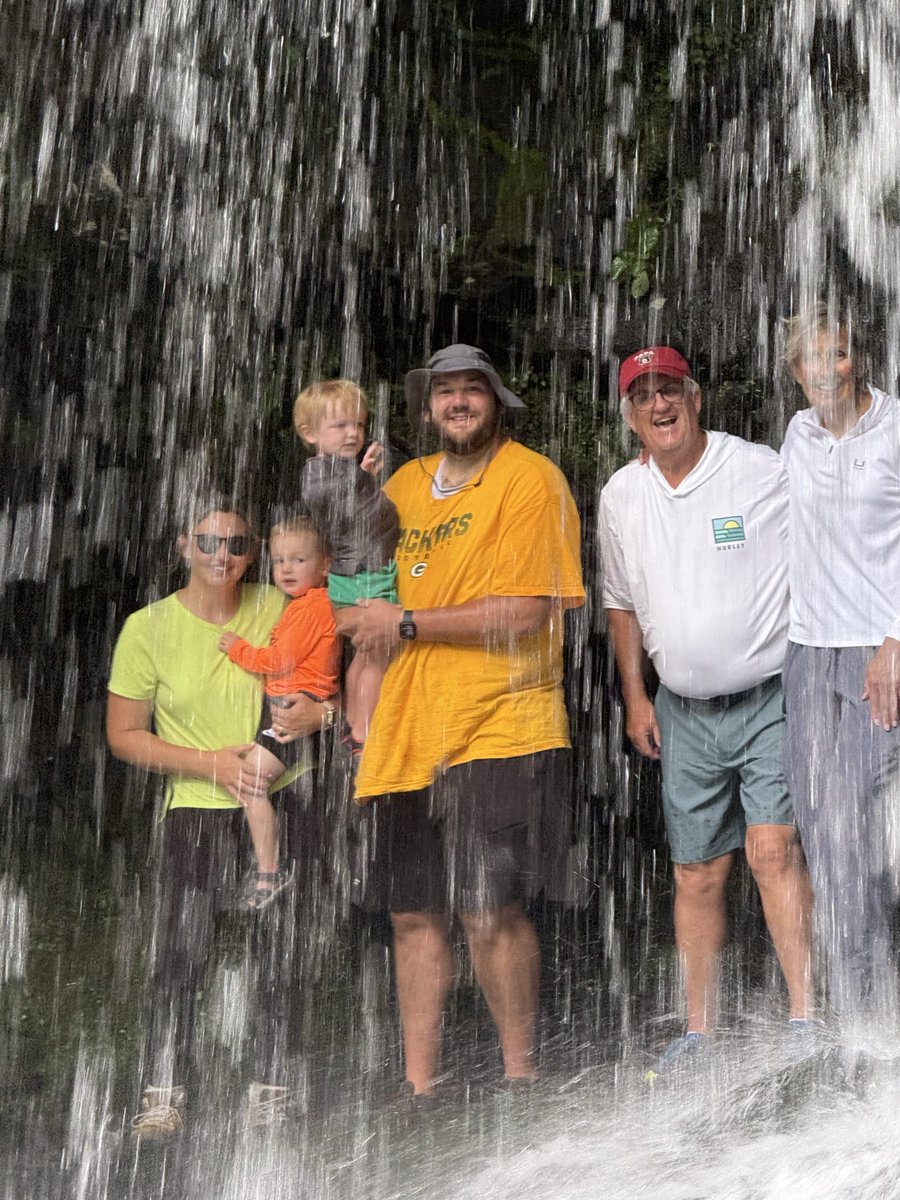 jhpostman's tweet photo. A Nice 3.2 Mile Round Trip Hike to Grotto Falls in the Smoky Mountains
#GreatVacation
#blessedgrandparents https://t.co/SjX9XSgHjw