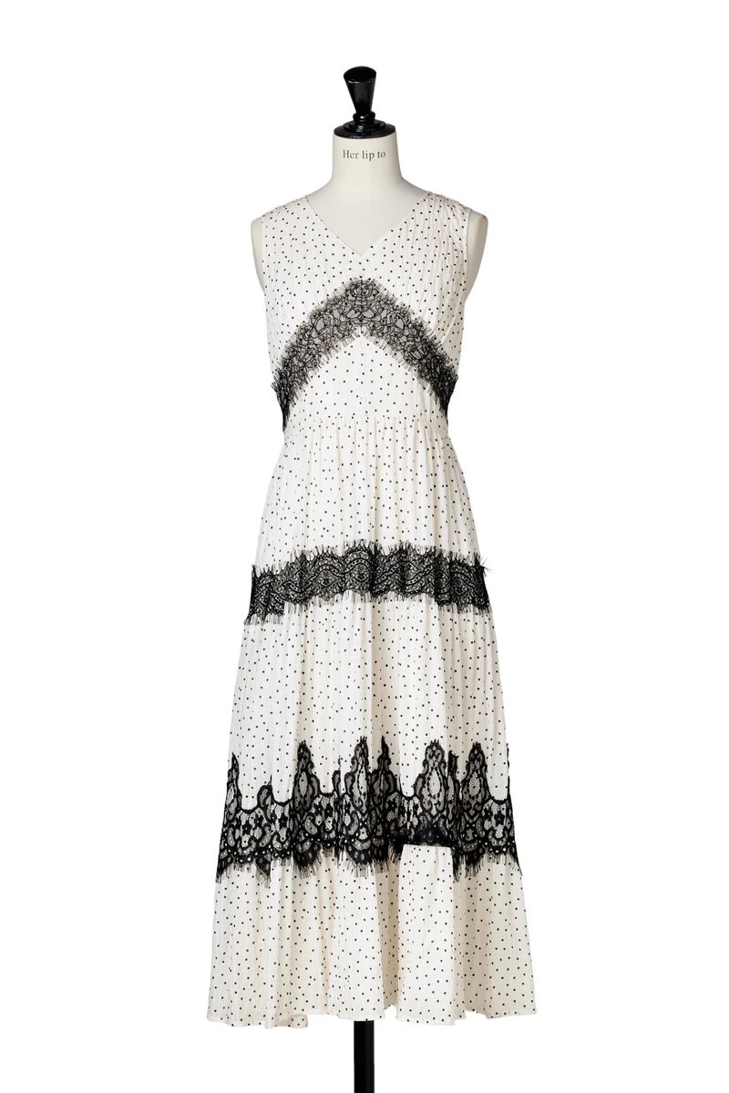 z_yboth's tweet photo. 【譲】Clarine Polka Dot DresホワイトM
【求】定価〜+送料

新品未開封/都内手渡しまたは郵送
アプリ通しの場合は+手数料
お手数ですがDMまでご連絡の方お願い致します。
 #herlipto https://t.co/ZYWYXuRkOe