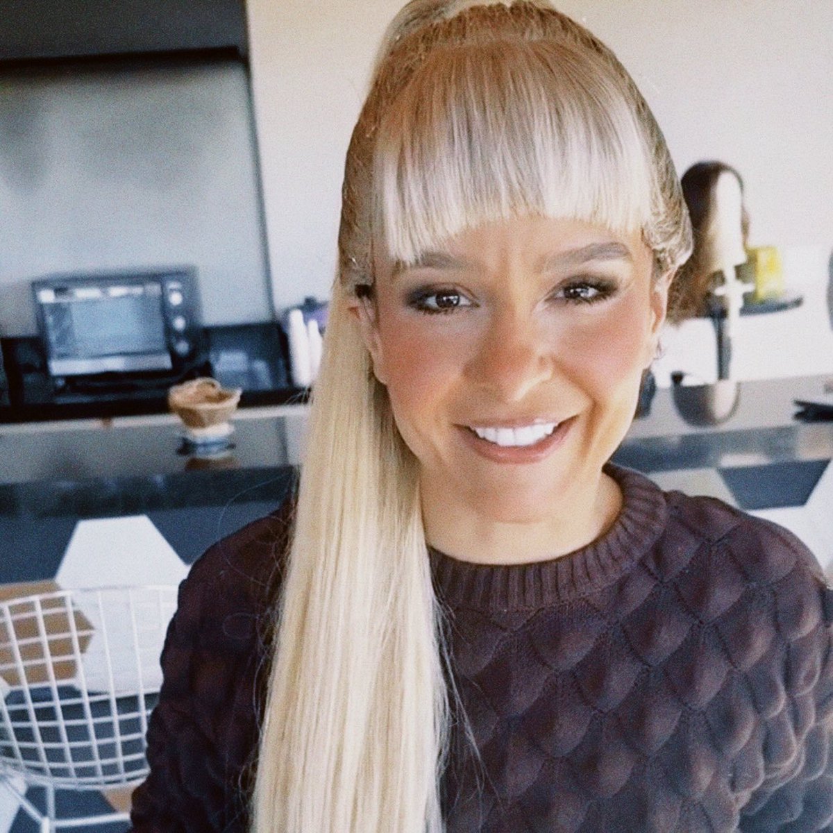 vihmaraiser's tweet photo. te amo demais!🧡 https://t.co/4o1j8sMZuo