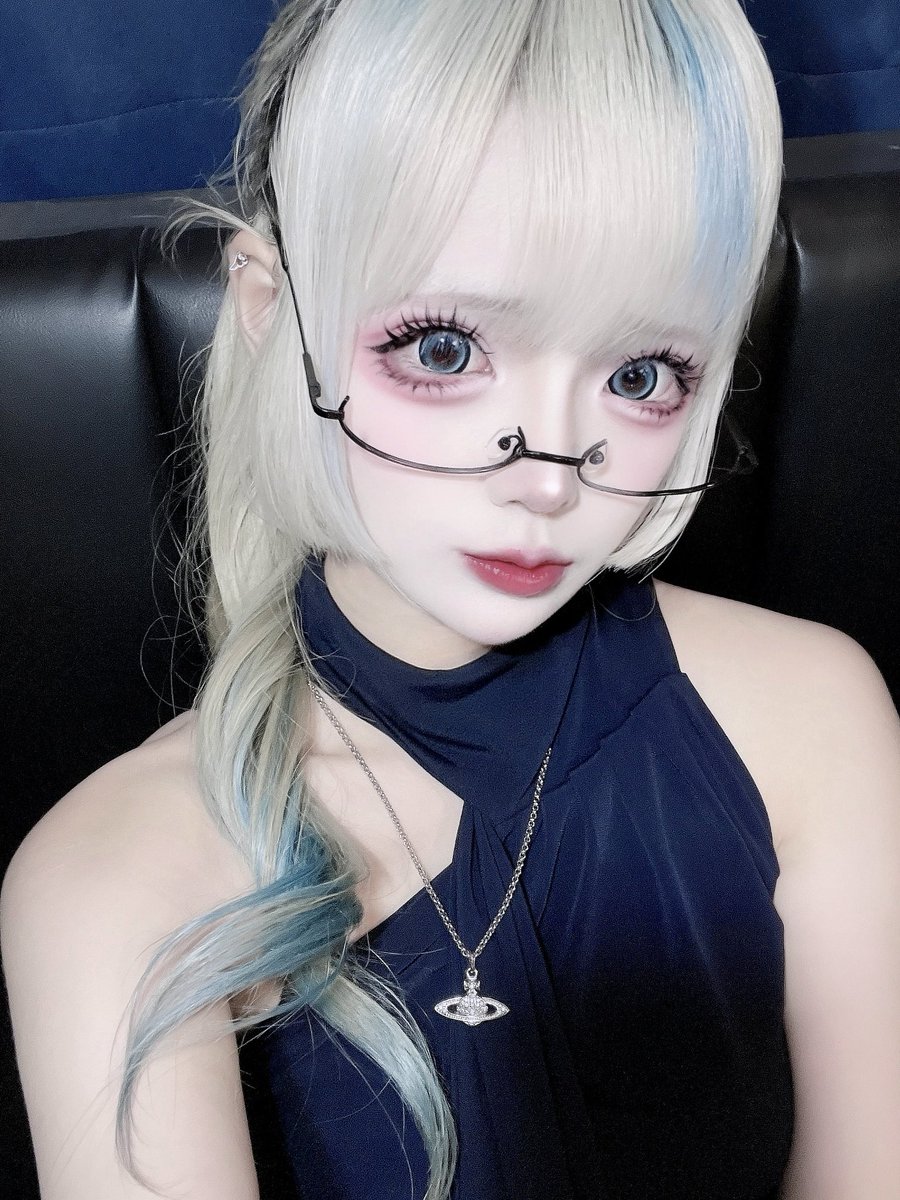 onyang_030's tweet photo. めがね https://t.co/BxVzpSGHAa