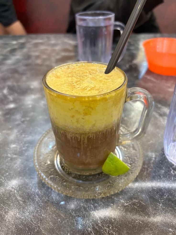 uniJUUN's tweet photo. @uniHAUM Teh telor unii, kek gini dia bentukannya https://t.co/EdtylGPSiH