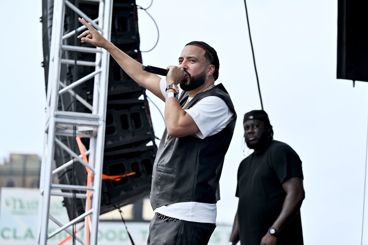 Power1051's tweet photo. French Montana just touched down. It's up from here 🔥🚨🔥 #AngiesBBQ https://t.co/aMAxqathv0