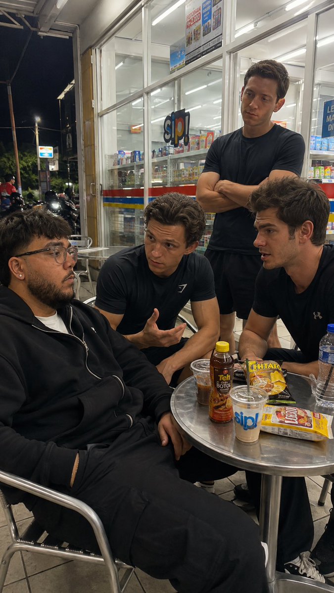 n1ash999's tweet photo. Avec mes gars peters https://t.co/NthFm9mspe