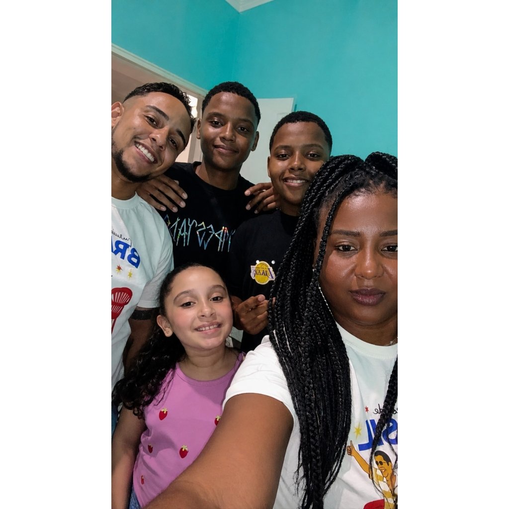 DiasIzza19's tweet photo. Eu amo vocês ❤️ https://t.co/QEaJtEgH1d