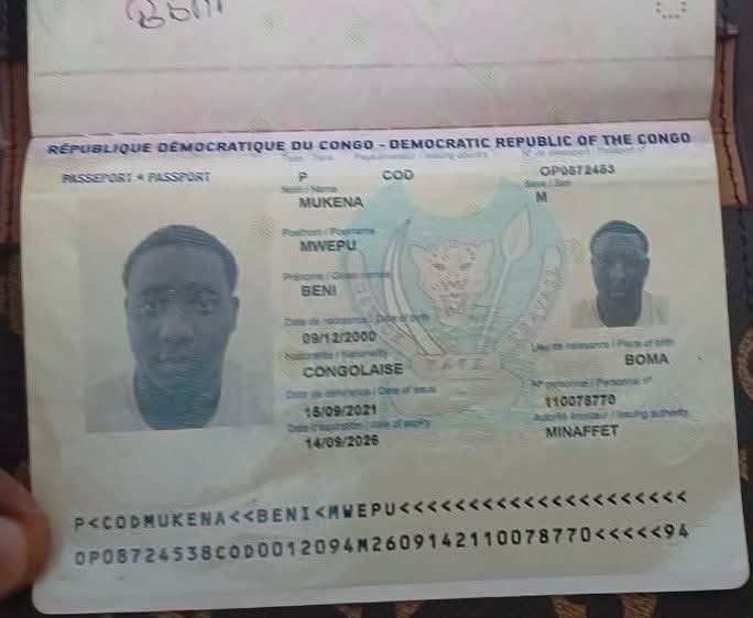 OlivierDomyBey1's tweet photo. 🚨Beni Mukena Muepu, principal suspect dans l’affaire du meurtre de Vally Amissi a été arrêté ce dimanche à Brazzaville 

Son transfèrement vers la République démocratique du Congo Sera fait au début de la semaine. https://t.co/LaxSinA9Ta