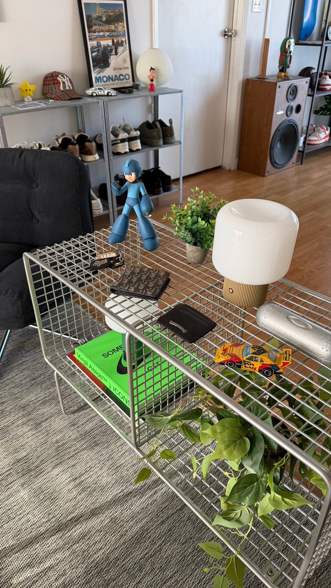 kelyeemilly's tweet photo. quite minimalist interior design. https://t.co/iCQrCfXXHf