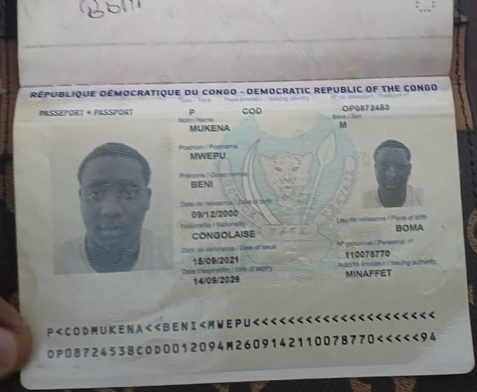 YvesBuya1's tweet photo. La justice du Congo Brazzaville a rendu publiques les identités et les premières images de Mukena Muepu Beni, le suspect principal dans l’assassinat de Vally Amisi la nuit du 8 au 9 avril dans un hôtel à Kinshasa. L’individu a été transféré ce même dimanche à Kinshasa grâce à un convoi spécial. Le ministre de la justice a salué la coopération judiciaire du Congo voisin.
