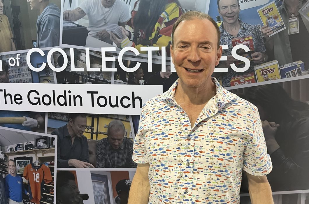 RyanWrightRNG's tweet photo. Ken Goldin @KenGoldin Covers New Lakers Memorabilia Partnership, The Goldin Touch, and Teases Unannounced Shohei Ohtani Limited Rookie Card for Auction 

https://t.co/68A8WHPuTi #Collectibles #LakeShow https://t.co/oU9kU3Zp3Q