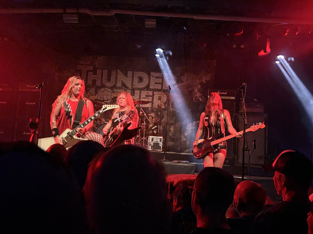 KMFDM_japan's tweet photo. #MünchenFreeEasy2026 #THUNDERMOTHER #BackstageKulturzentrum https://t.co/05npZmuzGU